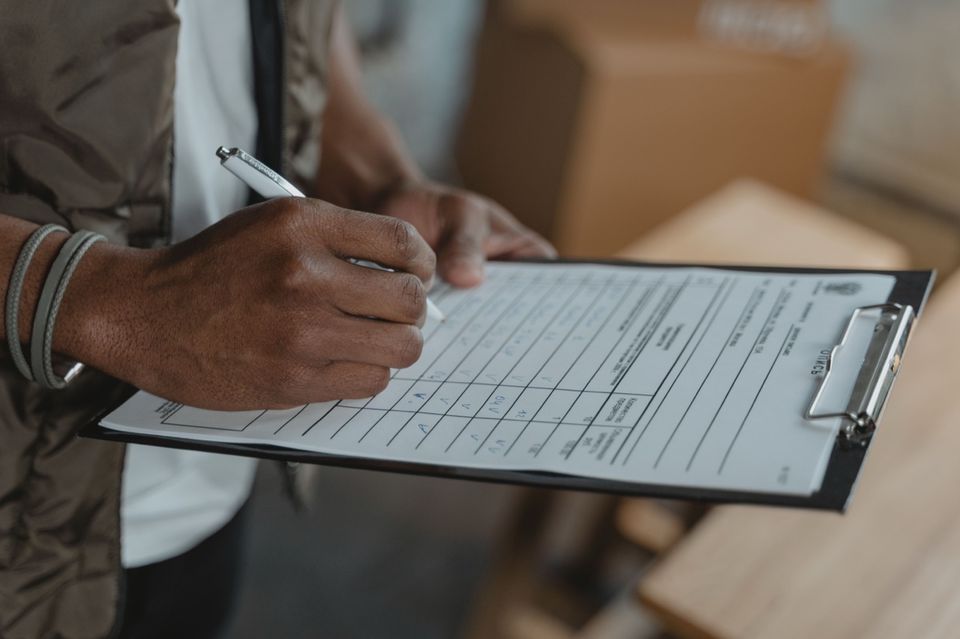 Personas trabajando en una cooperativa